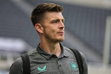 Newcastle United takımının 22 numaralı oyuncusu Newcastle United 'ın Manchester City' ye karşı oynadığı Carabao Kupası üçüncü tur karşılaşmasında sahaya çıktı.