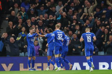 Everton 'dan James Garner, 27 Eylül 202' de Birmingham 'daki Villa Park' ta oynanan Carabao Kupası üçüncü tur karşılaşmasında 0-1 kazanma hedefini kutluyor.