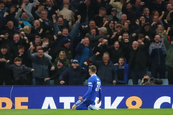 James Garner Everton Celebra Gol Para Hacerlo Durante Partido Tercera —  Fotos de Stock