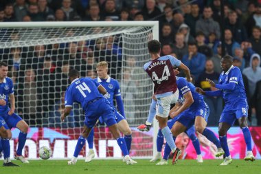 Aston Villa 'dan 44 numaralı Boubacar Kamara, 27 Eylül 202' de Birmingham, Villa Park 'ta oynanan Carabao Kupası üçüncü tur karşılaşmasında 1-2 berabere kaldı.