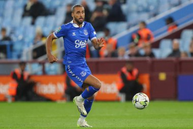 Dominic Calvert-Lewin # 9 Everton Carabao Kupası üçüncü tur karşılaşmasında topu atıyor Aston Villa Everton 'a karşı Villa Park, Birmingham, Birleşik Krallık, 27 Eylül 202