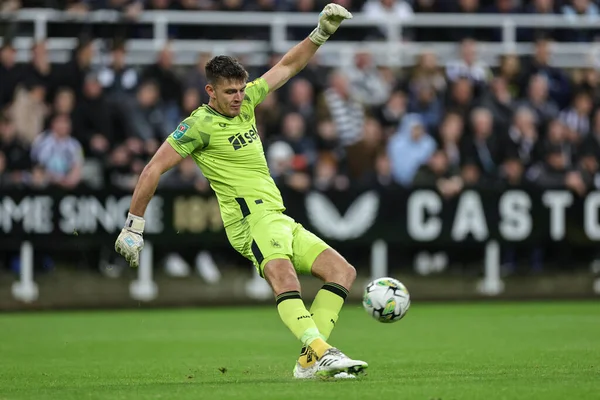 Nick Pope Van Newcastle United Krijgt Een Goal Kick Tijdens — Stockfoto