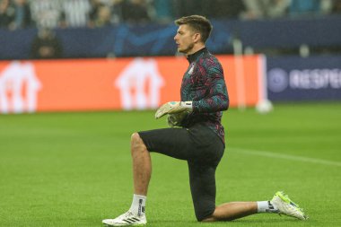 UEFA Şampiyonlar Ligi karşılaşmasında Newcastle United ile Borussia Dortmund arasındaki maç öncesi ısınma oturumunda Newcastle United 'dan Nick Pope # 22, Newcastle, İngiltere, 25 Ekim 2023