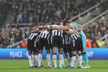 Newcastle, UEFA Şampiyonlar Ligi maçından önce, Newcastle United ile Borussia Dortmund maçında, 25 Ekim 2023 'te St. James' s Park, Newcastle 'da bir araya geldi.