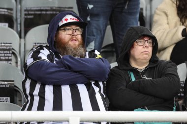 Newcastle taraftarları, UEFA Şampiyonlar Ligi maçı Newcastle United - Borussia Dortmund maçında St. James 's Park, Newcastle, İngiltere' ye geldiler.