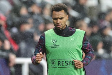 UEFA Şampiyonlar Ligi maçının ikinci yarısında Newcastle United ile Borussia Dortmund St. James 's Park, Newcastle, İngiltere' de 25 Ekim 2023 'te oynanan karşılaşmada Newcastle United' ın 23.