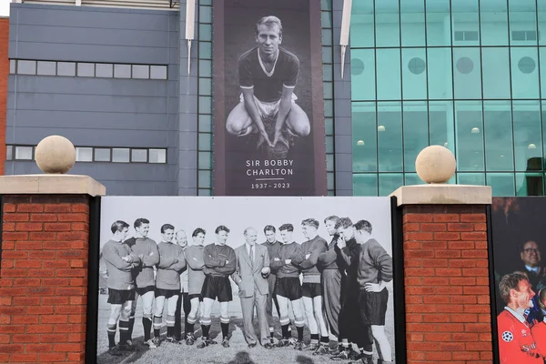 Old Trafford Homenaje Fallecido Sir Bobby Charlton Fuera Old Trafford — Foto de Stock