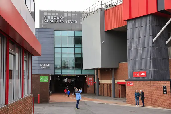 Sir Bobby Charlton standı ve Münih Tüneli Old Trafford, Manchester, İngiltere, 23 Ekim 2023