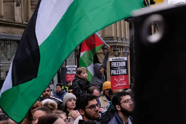 Emberek Newcastle Utcáira Vonulnak Palesztin Szolidaritási Kampány Részeként Március Newcastle — Stock Fotó
