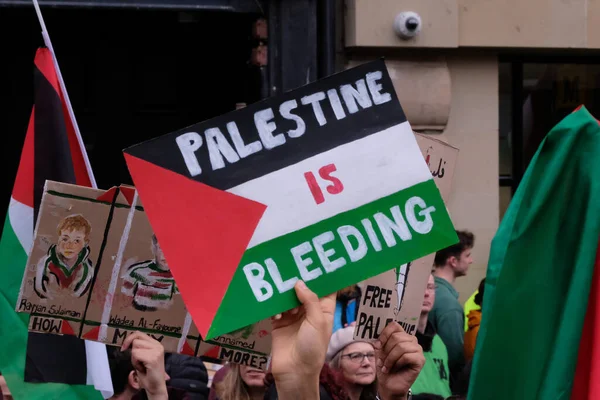 Emberek Newcastle Utcáira Vonulnak Palesztin Szolidaritási Kampány Részeként Március Newcastle — Stock Fotó