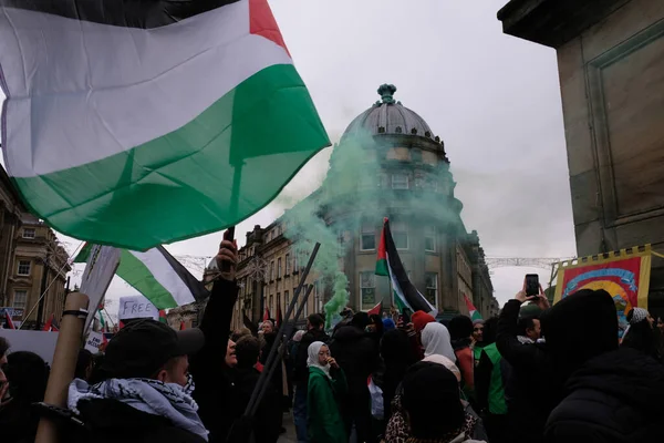 Mensen Gaan Naar Straten Van Newcastle Als Onderdeel Van Palestijnse — Stockfoto