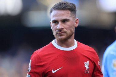 Premier Lig maçında Liverpool 'dan Alexis MacAllister # 10 numara Manchester City - Liverpool Etihad Stadyumu, Manchester, İngiltere, 25 Kasım 2023