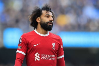 Liverpool 'dan Mohamed Salah # 11 Premier League maçı sırasında Manchester City - Liverpool Etihad Stadyumu, Manchester, İngiltere, 25 Kasım 2023