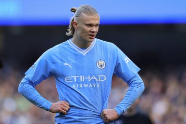 Manchester City - Liverpool Premier League maçı sırasında Manchester City maçında 9 numaralı Erling Haaland, Etihad Stadyumu, Manchester, İngiltere, 25 Kasım 2023