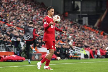 Liverpool 'dan Trent Alexander-Arnold # 66 UEFA Avrupa Ligi karşılaşmasında topu kontrol ediyor Liverpool - LASK Anfield, Liverpool, İngiltere, 30 Kasım 2023