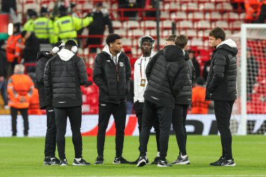 LASK oyuncuları, 30 Kasım 2023 'te İngiltere' nin Liverpool kenti Liverpool 'da oynanan UEFA Avrupa Ligi karşılaşması öncesinde geldiler.