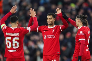 Liverpool 'dan Cody Gakpo, 30 Kasım 2023 tarihinde Liverpool, Liverpool, İngiltere' de oynanan UEFA Avrupa Ligi E Grubu maçında 4-0 'lık galibiyetini kutluyor.