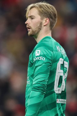 30 Kasım 2023 'te Liverpool, Liverpool' da oynanan Liverpool-LASK maçında Liverpool # 62 numaralı Liverpool maçı sırasında Caoimhin Kelleher