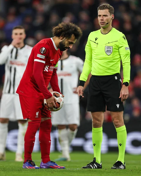 Mohamed Salah Van Liverpool Bereidt Zich Voor Bal Strafplek Plaatsen — Stockfoto