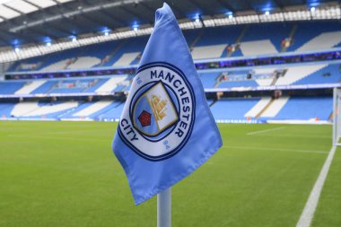 Etihad 'ın içindeki bayrak, Premier Lig maçı öncesinde Manchester City ile Tottenham Hotspur arasında Etihad Stadyumu, Manchester, İngiltere' de 3 Aralık 2023 'te oynanacak.