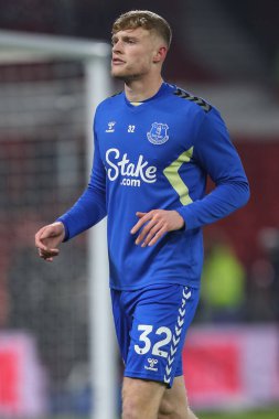 Everton 'dan Jarrad Branthwaite # 32 Premier League maçı sırasında oynanan ısınma turunda Nottingham Forest Everton' a karşı City Ground, Nottingham, İngiltere, 2 Aralık 2023