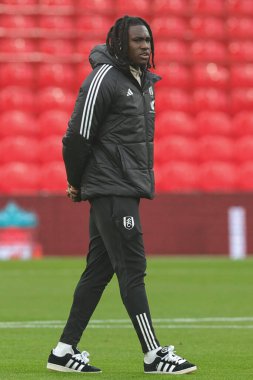 Fulham 'dan Calvin Bassey # 3 Premier Lig maçı öncesinde Liverpool Fulham' a karşı Anfield, Liverpool, İngiltere, 3 Aralık 2023 'te geldi.