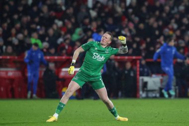 Everton 'dan Jordan Pickford # 1 Everton Premier League maçı Nottingham Everton' a karşı 2 Aralık 2023 'te oynanan City Ground, Nottingham' da Everton maçında Dwight McNeil # 7 Everton 'ın 0-1 kazanmasını kutluyor.