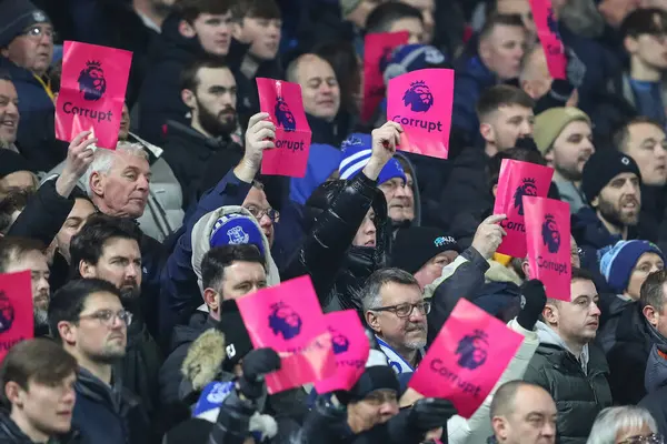 Les Fans Everton Brandissant Des Affiches Corrompues Premier League Lors — Photo