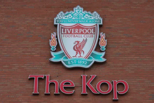 Emblema Liverpool Lado Anfield Antes Jogo Premier League Liverpool Fulham — Fotografia de Stock