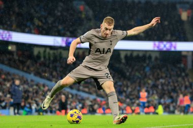 Tottenham Hotspur 'dan Dejan Kulusevski # 21 Premier Lig maçında Manchester City ile Tottenham Hotspur arasındaki maçta Etihad Stadyumu, Manchester, İngiltere, 3 Aralık 2023