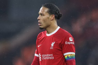 Liverpool 'dan Virgil van Dijk # 4 Premier Lig maçı sırasında Liverpool Fulham' a karşı Anfield, Liverpool, İngiltere, 3 Aralık 2023