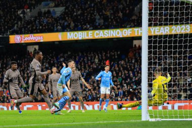 Manchester City 'den Phil Foden 3 Aralık 2023 tarihinde Etihad Stadyumu' nda Manchester City ile Tottenham Hotspur arasında oynanan Premier League maçında 2-1 'lik skorla gol attı.