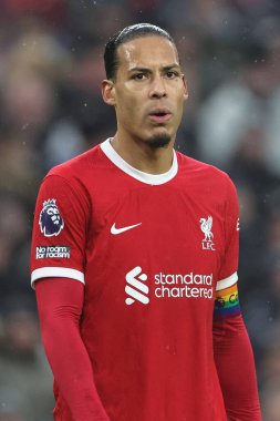 Liverpool 'dan Virgil van Dijk # 4 Premier Lig maçı sırasında Liverpool Fulham' a karşı Anfield, Liverpool, İngiltere, 3 Aralık 2023