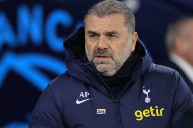 Ange Postecoglou, Premier League karşılaşması öncesinde Tottenham Hotspur teknik direktörü Manchester City ile Tottenham Hotspur karşılaşması, Etihad Stadyumu, Manchester, İngiltere, 3 Aralık 2023