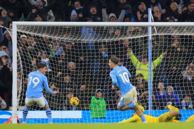 Manchester City 'den Jack Grealish 3-2' lik Premier Lig karşılaşmasında Etihad Stadyumu 'nda Manchester City Tottenham Hotspur' a karşı 3-2 'lik galibiyetini kutluyor.