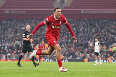 Liverpool 'dan Trent Alexander-Arnold 3 Aralık 2023' te Liverpool Fulham 'a karşı oynanan Premier Lig maçında 4-3' lük galibiyet golünü kutluyor.