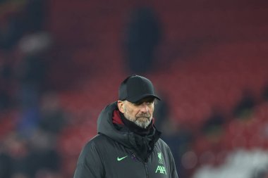 Liverpool 'un Liverpool teknik direktörü Jrgen Klopp Premier League maçı öncesinde Bramall Lane, Sheffield, İngiltere' de Sheffield, 6 Aralık 2023 'te Liverpool' a karşı oynanan Premier League maçı öncesinde ısınma turunda
