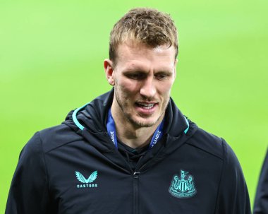 UEFA Şampiyonlar Ligi maçı sırasında Newcastle United 'ın 33 numaralı Dan Burn maçı AC Milan' a karşı St. James 's Park, Newcastle, İngiltere, 13 Aralık 2023