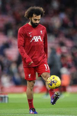 Liverpool 'dan Mohamed Salah Premier League maçı sırasında İngiltere' nin Liverpool kentinde oynanan Liverpool-Manchester United maçında ısınma turunda 17 Aralık 202 'de