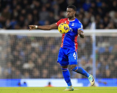 Crystal Palace 'dan Marc Guehi # 6 Premier League maçında topu kontrol ediyor Manchester City - Crystal Palace Etihad Stadyumu, Manchester, İngiltere, 16 Aralık 202