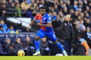 Crystal Palace 'dan Marc Guehi # 6 Premier League maçında topu kontrol ediyor Manchester City - Crystal Palace Etihad Stadyumu, Manchester, İngiltere, 16 Aralık 202