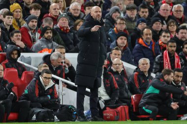 Manchester United takımının 10. Hag teknik direktörü, 17 Aralık 202 'de Liverpool Manchester United ile Anfield, Liverpool' da oynanan Premier League maçında takım talimatlarını verdi.
