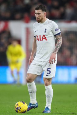 Tottenham Hotspur 'dan Pierre-Emile Hjbjerg # 5 Premier League maçı sırasında Nottingham Forest Tottenham Hotspur' a karşı City Ground, Nottingham, İngiltere, 15 Aralık 2023