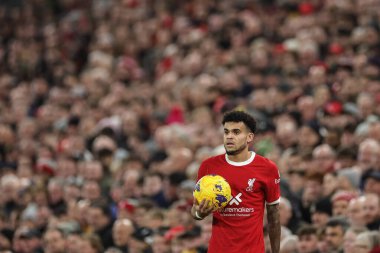 Liverpool 'dan Luis Daz, 17 Aralık 2023' te İngiltere 'nin Liverpool kentinde oynanan Premier League maçında Manchester United' a karşı mücadele etmeye hazırlanıyor.