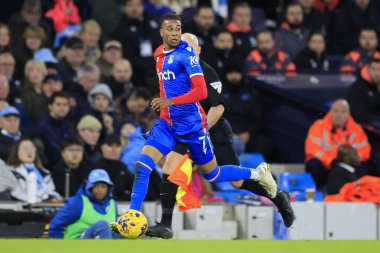 Crystal Palace 'dan Michael Olise # 7 Premier League maçında topla koşuyor Manchester City - Crystal Palace Etihad Stadyumu, Manchester, İngiltere, 16 Aralık 202