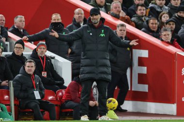 Liverpool teknik direktörü Jrgen Klopp, 17 Aralık 2023 'te Liverpool-Manchester United maçında tepki gösterdi.