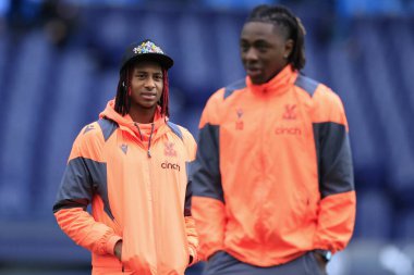 Michael Olise # 7 ve Eberechi Eze # 10 of Crystal Palace Premier Lig karşılaşması öncesinde Etihad Stadyumu 'nda Manchester City - Crystal Palace maçında, 16 Aralık 202