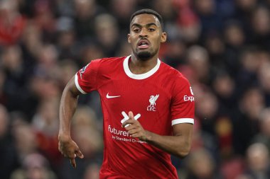 Liverpool 'dan Ryan Gravenberch Premier League maçı sırasında Liverpool Manchester United' a karşı Anfield, Liverpool, İngiltere, 17 Aralık 202