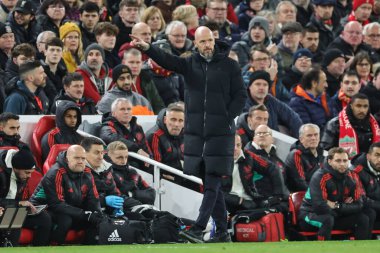 Manchester United takımının 10. Hag teknik direktörü, 17 Aralık 202 'de Liverpool Manchester United ile Anfield, Liverpool' da oynanan Premier League maçında takım talimatlarını verdi.