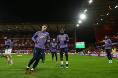 Tottenham oyuncuları Premier Lig maçı sırasında Nottingham Forest Tottenham Hotspur 'a karşı City Ground, Nottingham, İngiltere' de 15 Aralık 202 'de ısındılar.